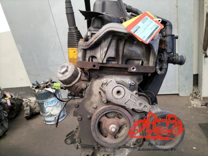 Gebruikte Motor BMW Mini (R50/53) 1.6 16V One Prijs € 300,00 Margeregeling aangeboden door de Graaf autodemontage B.V.