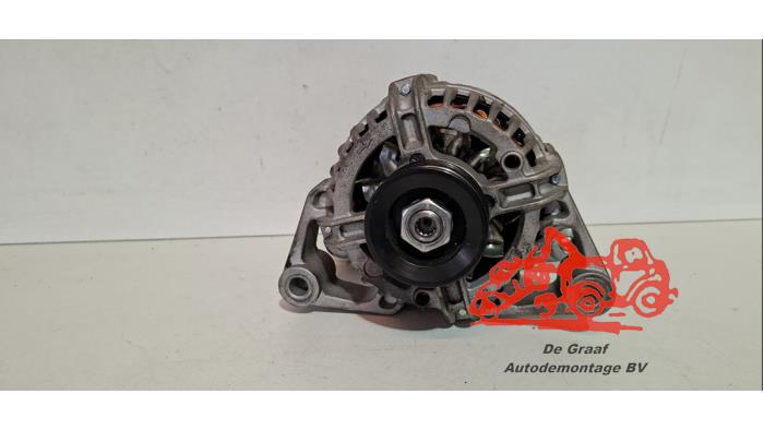 Gebruikte Dynamo Opel Corsa C (F08/68) 1.0 12V Prijs € 50,00 Margeregeling aangeboden door de Graaf autodemontage B.V.