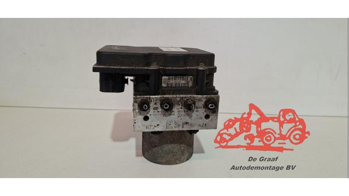 Gebruikte ABS Pomp Audi A4 Avant (B7) 1.8 T 20V Prijs € 40,00 Margeregeling aangeboden door de Graaf autodemontage B.V.