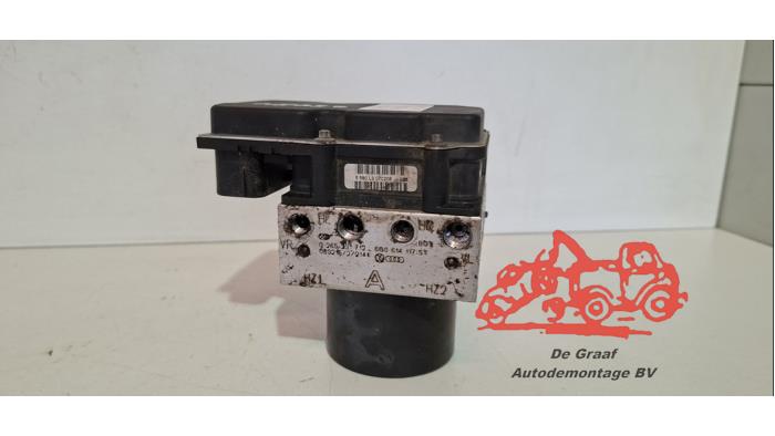 Gebruikte ABS Pomp Volkswagen Polo IV (9N1/2/3) 1.2 Prijs € 65,00 Margeregeling aangeboden door de Graaf autodemontage B.V.