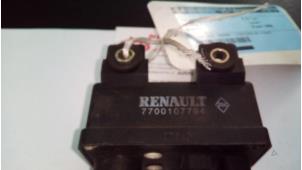 Gebruikte Voorgloei Relais Renault Scenic Prijs op aanvraag aangeboden door de Graaf autodemontage B.V.