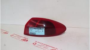 Gebruikte Achterlicht rechts Alfa Romeo 147 (937) 1.6 Twin Spark 16V Prijs € 20,00 Margeregeling aangeboden door de Graaf autodemontage B.V.