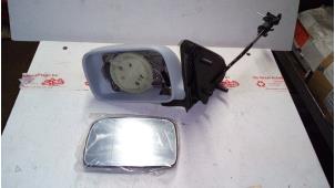 Nieuwe Spiegel Buiten links Volkswagen Polo Prijs op aanvraag aangeboden door de Graaf autodemontage B.V.