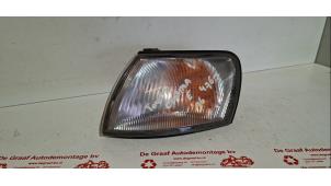 Gebruikte Knipperlicht links Toyota Carina E (T19) 1.8i 16V Prijs € 10,00 Margeregeling aangeboden door de Graaf autodemontage B.V.