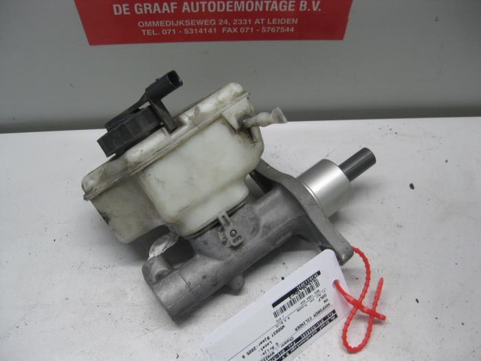 Gebruikte Hoofdremcilinder Volkswagen Golf V (1K1) 2.0 TFSI GTI 16V Prijs op aanvraag aangeboden door de Graaf autodemontage B.V.