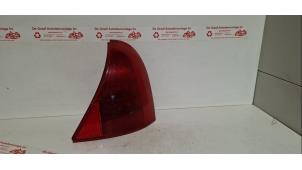 Gebruikte Achterlicht rechts Renault Clio II Societe (SB) 1.9 D Prijs € 20,00 Margeregeling aangeboden door de Graaf autodemontage B.V.
