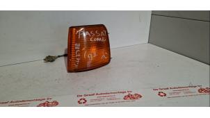 Gebruikte Richtingaanwijzer links Volkswagen Passat Variant (35I) 1.8 i CL,GL,GT Prijs € 10,00 Margeregeling aangeboden door de Graaf autodemontage B.V.