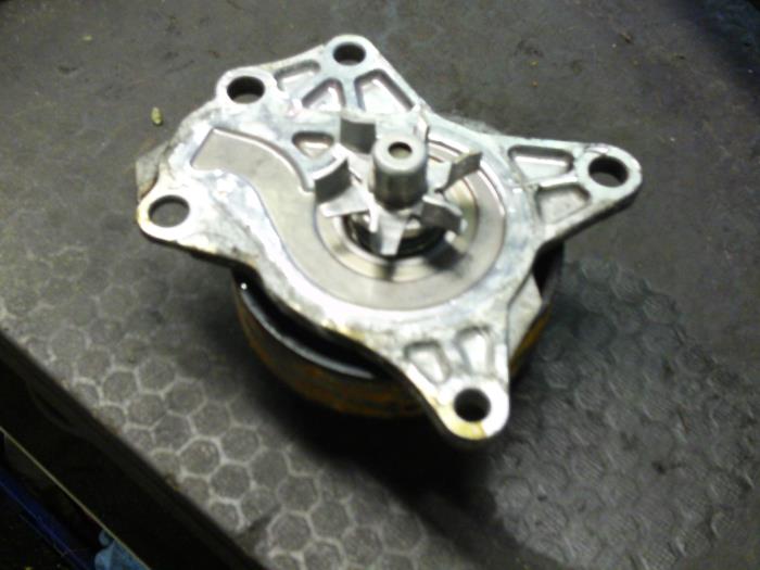 Gebruikte Waterpomp Toyota Aygo (B10) 1.0 12V VVT-i Prijs op aanvraag aangeboden door de Graaf autodemontage B.V.