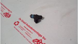 Gebruikte Injector (benzine injectie) Renault Megane II (BM/CM) 1.4 16V 98 Prijs € 20,00 Margeregeling aangeboden door de Graaf autodemontage B.V.