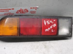 Gebruikte Achterlicht links Opel Manta Prijs op aanvraag aangeboden door de Graaf autodemontage B.V.