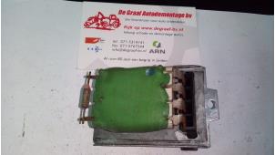 Gebruikte Kachel Weerstand Volkswagen Transporter T4 1.9 TD Prijs op aanvraag aangeboden door de Graaf autodemontage B.V.