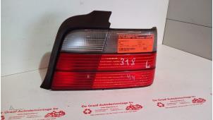 Gebruikte Achterlicht rechts BMW 3 serie (E36/4) Prijs € 20,00 Margeregeling aangeboden door de Graaf autodemontage B.V.