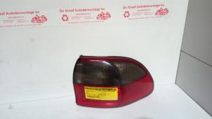 Gebruikte Achterlicht rechts Opel Omega B (25/26/27) 2.5 TD Prijs € 30,00 Margeregeling aangeboden door de Graaf autodemontage B.V.