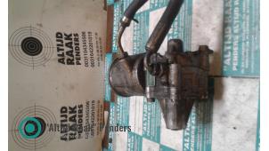 Gebruikte Pomp Servo Mercedes 190E/D Prijs op aanvraag aangeboden door "Altijd Raak" Penders