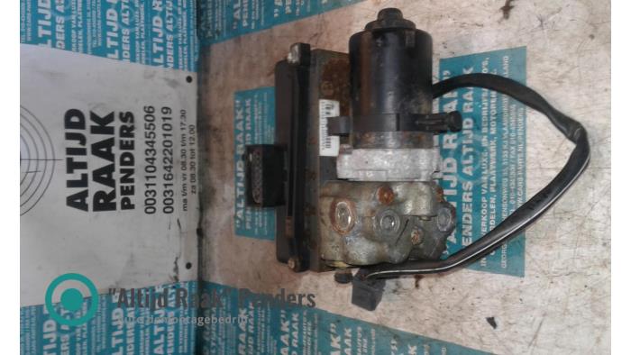 Gebruikte ABS Pomp Volvo V40 (VW) 1.8 16V Prijs op aanvraag aangeboden door "Altijd Raak" Penders