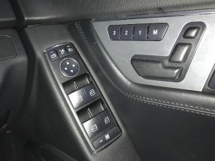 Gebruikte Elektrisch Raam Schakelaar Mercedes C (W204) 6.2 C-63 AMG V8 32V Prijs op aanvraag aangeboden door "Altijd Raak" Penders