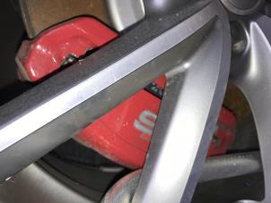 Gebruikte Remklauw (Tang) rechts-voor Audi S3 Sportback (8VA/8VF) 2.0 T FSI 16V Prijs op aanvraag aangeboden door "Altijd Raak" Penders