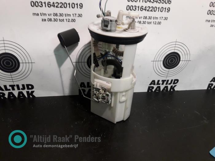 Gebruikte Tank element Pomp Hyundai Santa Fe II (CM) 2.2 CRDi 16V 4x4 Prijs op aanvraag aangeboden door "Altijd Raak" Penders