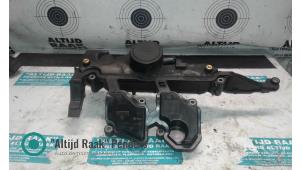 Gebruikte Kleppendeksel Opel Vivaro 2.0 CDTI Prijs op aanvraag aangeboden door "Altijd Raak" Penders