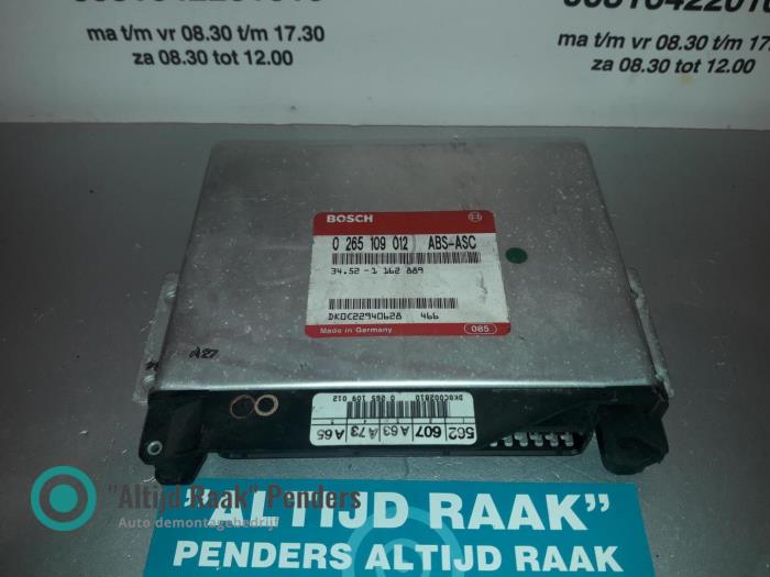 ABS Computer van een BMW 7-Serie 1999