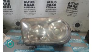 Gebruikte Rechter Koplamp Chrysler 300 C Prijs op aanvraag aangeboden door "Altijd Raak" Penders