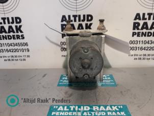 Gebruikte ABS Pomp Mercedes V (638.2) V-200 2.2 CDI 16V Prijs op aanvraag aangeboden door "Altijd Raak" Penders