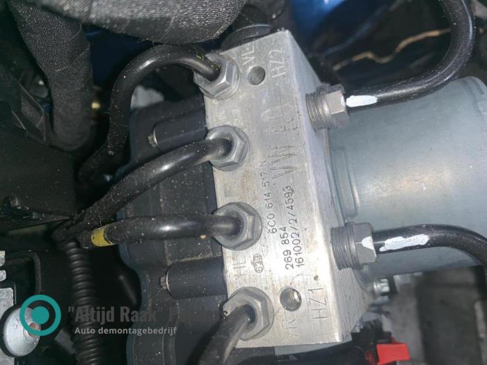 Gebruikte ABS Pomp Volkswagen Polo V (6R) 1.8 GTI 16V Prijs op aanvraag aangeboden door "Altijd Raak" Penders