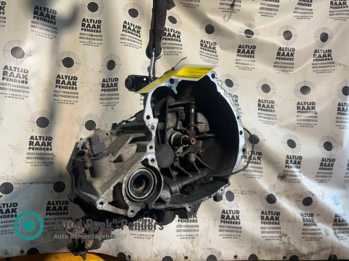 Gebruikte Versnellingsbak Nissan Almera (N16) 1.5 16V Prijs op aanvraag aangeboden door "Altijd Raak" Penders