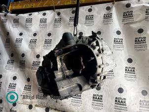 Gebruikte Automaatbak Volkswagen Passat (3C2) 2.0 TDI 16V 140 Prijs op aanvraag aangeboden door "Altijd Raak" Penders