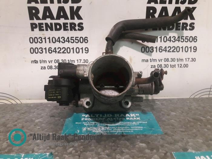 Gebruikte Gasklephuis Kia Carens II (FJ) 1.8i 16V Prijs op aanvraag aangeboden door "Altijd Raak" Penders