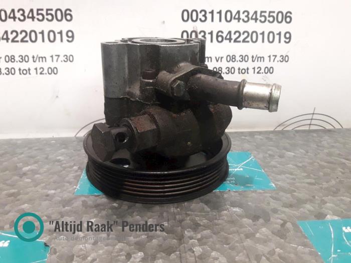 Stuurbekrachtiging Pomp van een MG ZT 2.5 V6 24V 180 Autom. 2004