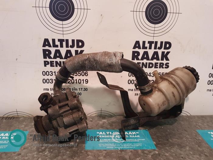 Gebruikte Servopomp Dodge Nitro 2.8 CRD 16V 4x2 Prijs op aanvraag aangeboden door "Altijd Raak" Penders