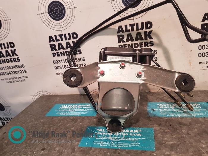 ABS Pomp van een Porsche Cayman (987) 3.4 S 24V 2006