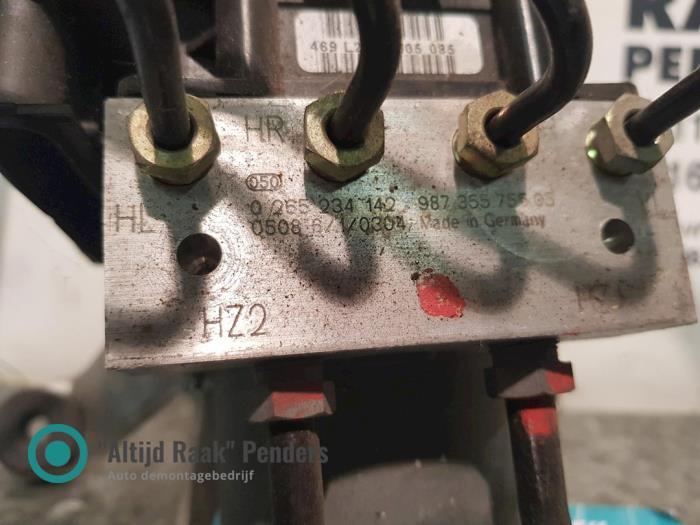 ABS Pomp van een Porsche Cayman (987) 3.4 S 24V 2006