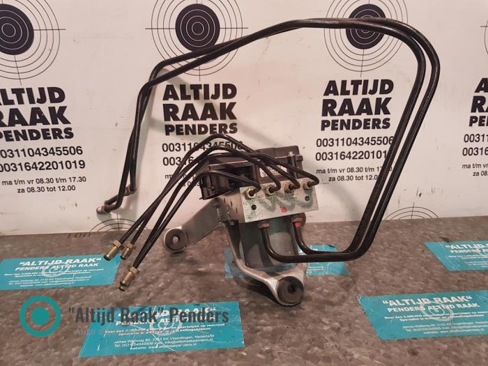 ABS Pomp van een Porsche Cayman (987) 3.4 S 24V 2006