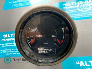 Gebruikte Brandstofmeter Porsche 911 3.3 Turbo Prijs op aanvraag aangeboden door "Altijd Raak" Penders