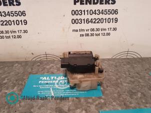 Gebruikte Kachelklep Motor Mercedes Viano (639) 3.0 CDI V6 24V Euro 5 Prijs op aanvraag aangeboden door "Altijd Raak" Penders