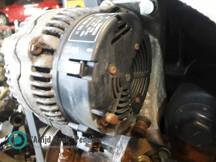 Gebruikte Alternator Volkswagen Golf III (1H1) 1.6 CL Prijs op aanvraag aangeboden door "Altijd Raak" Penders