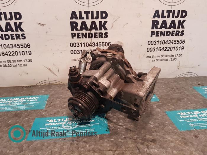 Gebruikte Waterpomp Ford Mondeo III Wagon 2.0 TDCi/TDDi 115 16V Prijs op aanvraag aangeboden door "Altijd Raak" Penders