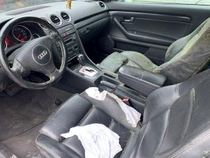 Gebruikte Voorstoel rechts Audi A4 Cabrio (B7) 3.0 V6 30V Prijs op aanvraag aangeboden door "Altijd Raak" Penders