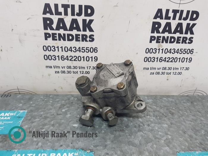 Gebruikte Pomp Servo Iveco New Daily III 35C17,S17 Prijs op aanvraag aangeboden door "Altijd Raak" Penders