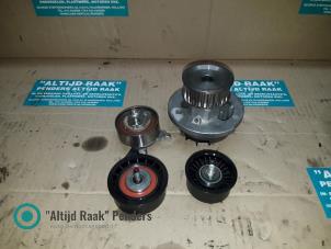 Gebruikte Waterpomp Opel Meriva Mk.I 1.6 16V Prijs op aanvraag aangeboden door "Altijd Raak" Penders