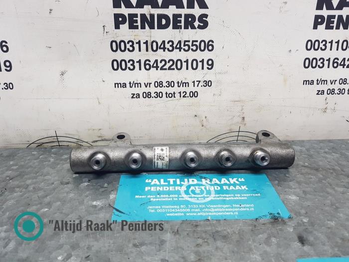 Gebruikte Common rail (Injectie) Ssang Yong Rexton W 2.0 e-200 Xdi 16V 4WD Prijs op aanvraag aangeboden door "Altijd Raak" Penders
