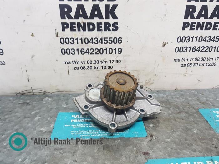 Gebruikte Waterpomp Volvo S60 I (RS/HV) 2.4 D5 20V Prijs op aanvraag aangeboden door "Altijd Raak" Penders