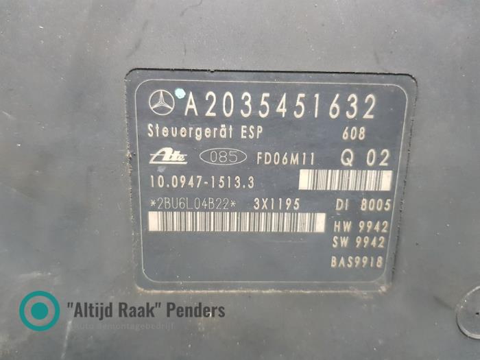 ABS Computer van een Mercedes-Benz C Combi (S203) 2.6 C-240 18V 2002