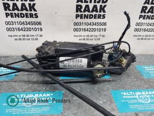 Gebruikte Luchtpomp (Vering) Landrover Discovery II 2.5 Td5 Prijs op aanvraag aangeboden door "Altijd Raak" Penders