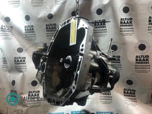 Gebruikte Versnellingsbak Renault Clio IV Societe (6R) 1.5 Energy dCi 90 FAP Prijs op aanvraag aangeboden door "Altijd Raak" Penders