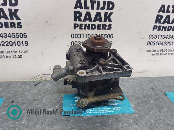 Gebruikte Pomp Servo Mercedes E (W210) 2.9 E-290 TDi Prijs op aanvraag aangeboden door "Altijd Raak" Penders