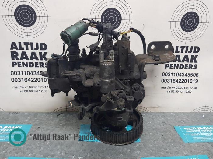 Gebruikte Dieselpomp Mitsubishi Pajero (L) 2.5 D,TD Hardtop Prijs op aanvraag aangeboden door "Altijd Raak" Penders