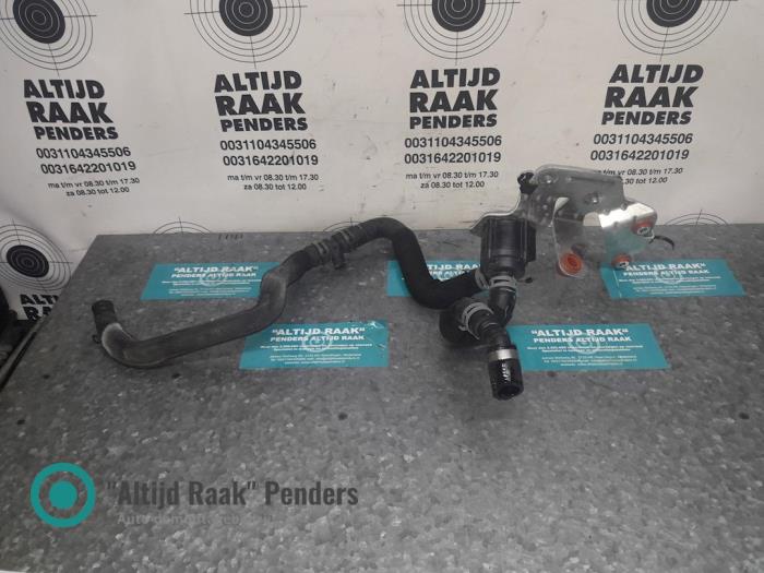 Gebruikte Waterpomp Audi A8 (D4) 4.2 TDI V8 32V Quattro Prijs op aanvraag aangeboden door "Altijd Raak" Penders